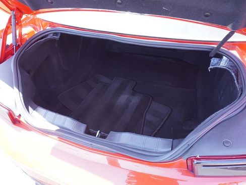 Used 2017 Chevrolet Camaro SS RWD image 9