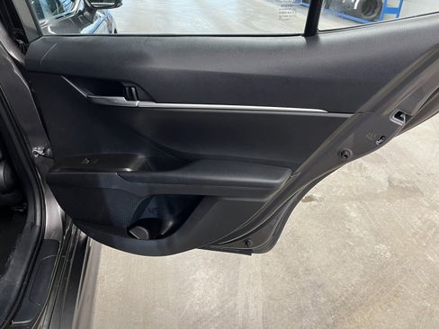 Used 2023 Toyota Camry SE image 16