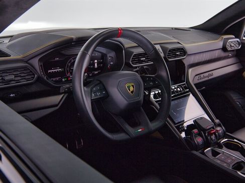 Used 2024 Lamborghini Urus S image 21