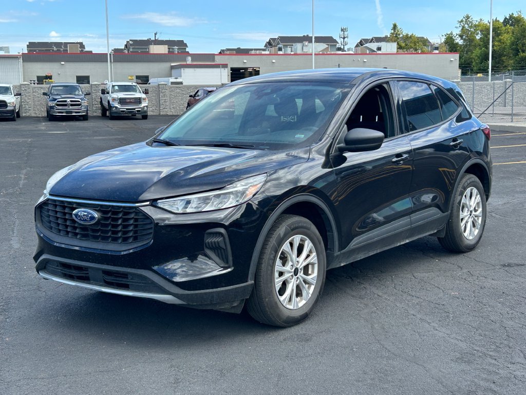 Used 2025 Ford Escape Active AWD/4WD image 8