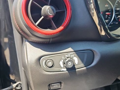 Used 2022 Chevrolet Blazer RS FWD image 15