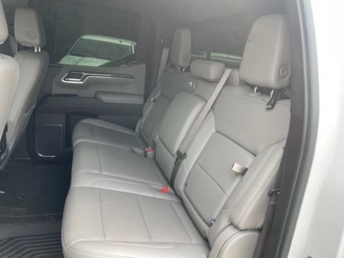 Used 2024 Chevrolet Silverado 1500 LTZ AWD/4WD image 8