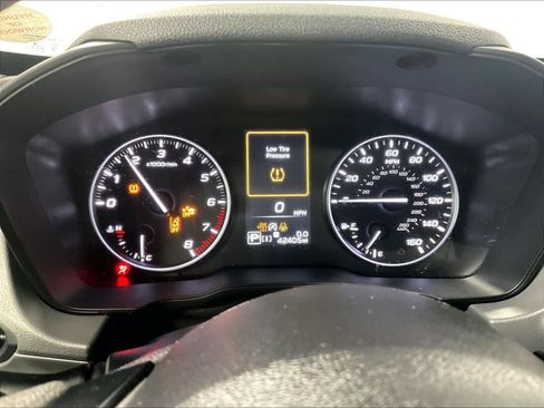 Used 2024 Subaru Crosstrek 2.0i Premium image 25