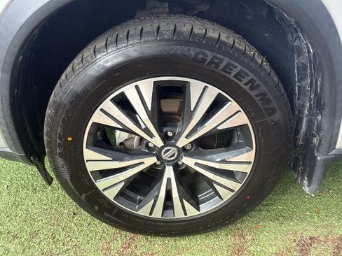 Used 2021 Nissan Rogue SV FWD image 44