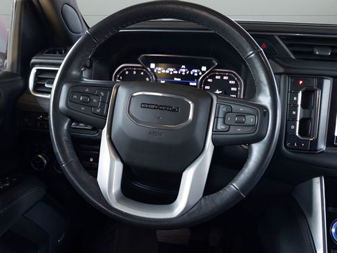 Used 2021 GMC Yukon XL Denali w/ Denali Ultimate Package AWD/4WD image 32