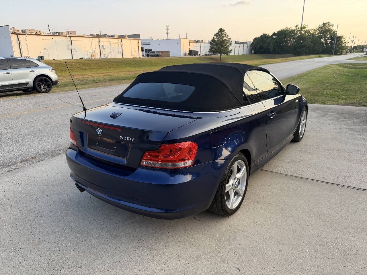 Used 2013 BMW 128i Convertible RWD image 6