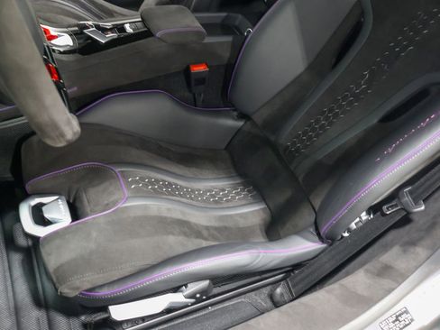 Used 2024 Lamborghini Huracan Sterrato image 26