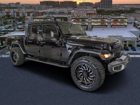 Used 2021 Jeep Gladiator Sport AWD/4WD image 1