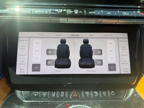 Used 2022 Jeep Grand Wagoneer Series III w/ Flexible Seating Group AWD/4WD image 33