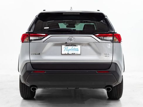 Used 2025 Toyota RAV4 XLE AWD/4WD image 28