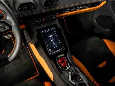 Used 2023 Lamborghini Huracan Tecnica image 18