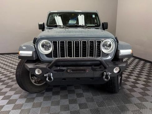 Used 2024 Jeep Wrangler Unlimited Sahara w/ Technology Group AWD/4WD image 4