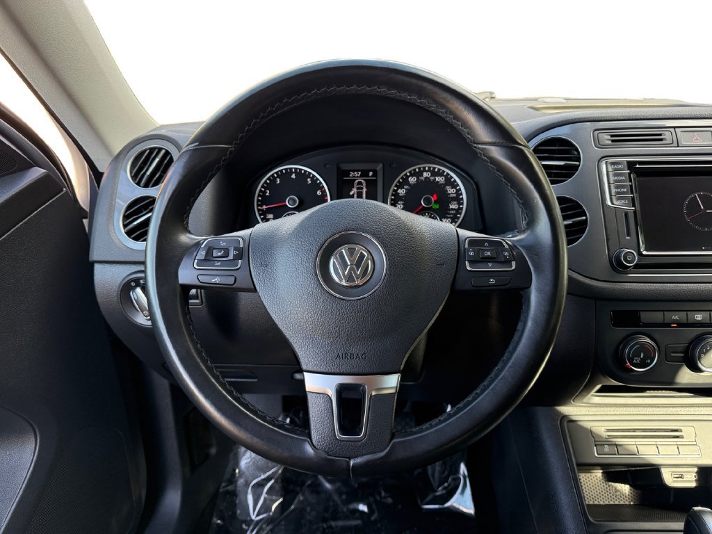 Used 2018 Volkswagen Tiguan Limited w/ Premium Package AWD/4WD image 12