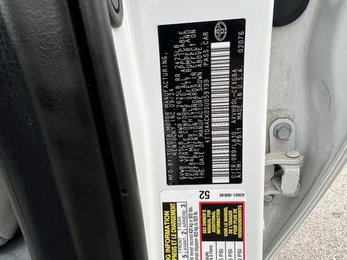 Used 2025 Toyota Camry XLE w/ Premium Plus Package image 16