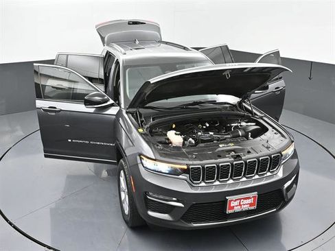 Used 2022 Jeep Grand Cherokee Limited AWD/4WD image 47