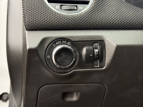 Used 2011 Chevrolet Cruze LT image 17