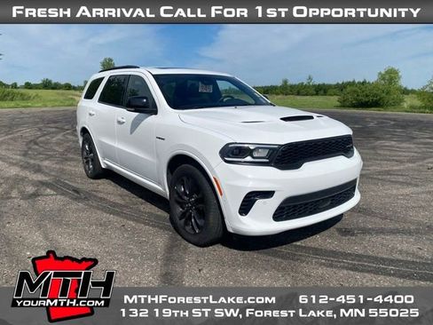 Used 2025 Dodge Durango R/T w/ Blacktop Package AWD/4WD image 2