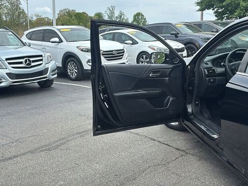 Used 2014 Honda Accord EX image 11
