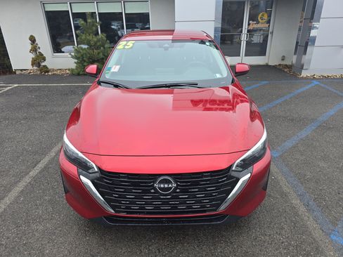 Used 2025 Nissan Sentra SV image 9