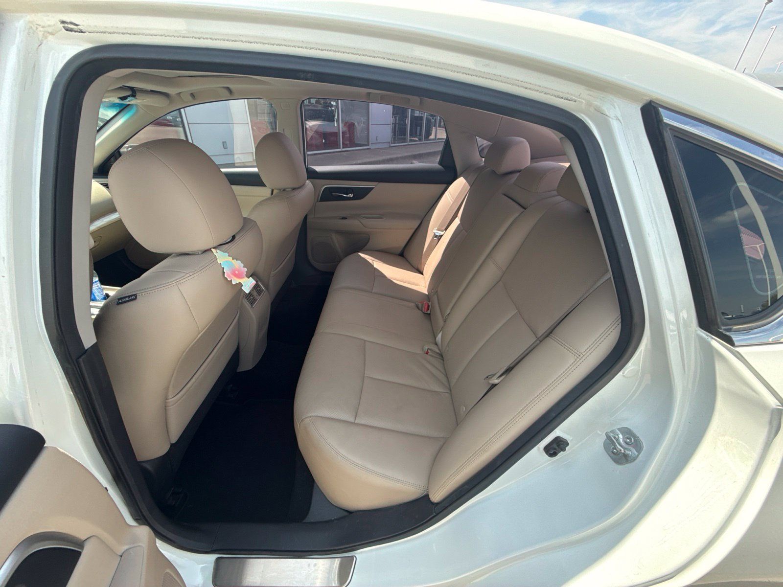 Used 2016 Nissan Altima 2.5 SL w/ 2.5 Technology Package FWD image 9