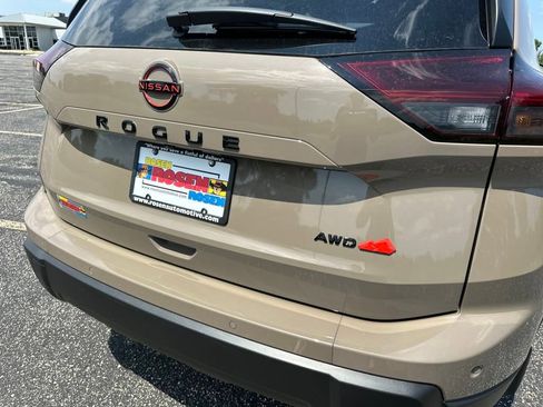 New 2026 Nissan Rogue SV image 32