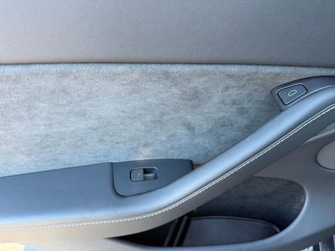 Used 2024 Tesla Model Y Long Range image 25