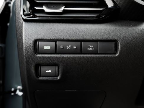 New 2025 Nissan Sentra SR w/ SR Premium Package image 18