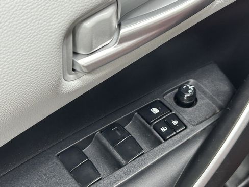 Used 2024 Toyota Corolla SE w/ SE Premium Package FWD image 15