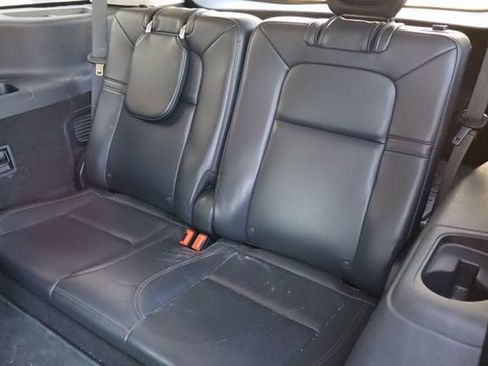 Used 2025 Lincoln Aviator AWD w/ Jet Appearance Package image 7