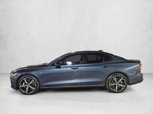 Used 2024 Volvo S60 B5 Plus AWD/4WD image 9
