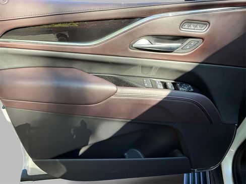 Certified 2024 Cadillac Escalade ESV Sport Platinum w/ LPO, ONYX Package image 22