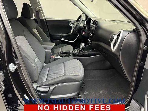 Used 2025 Kia Soul LX image 19