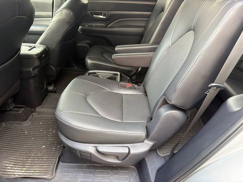 Used 2025 Toyota Grand Highlander FWD image 18
