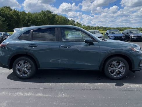 New 2026 Honda HR-V LX image 9