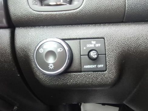 Used 2016 Buick Enclave Leather AWD/4WD image 39
