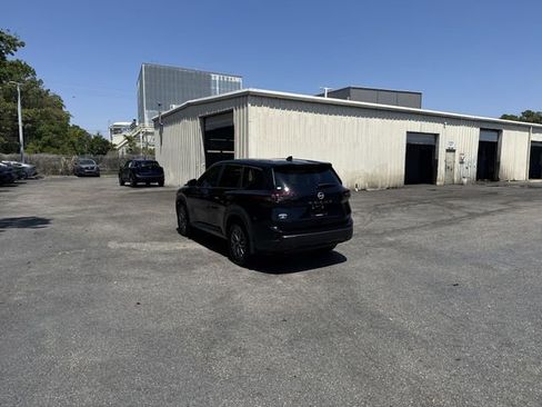 Used 2026 Nissan Rogue S FWD image 7