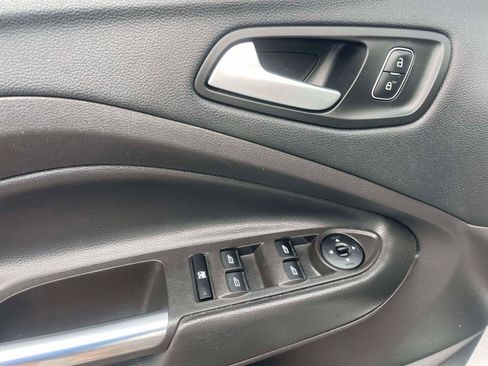Used 2018 Ford Escape SE w/ SE Sport Appearance Package AWD/4WD image 16