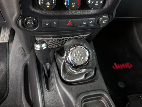 Used 2014 Jeep Wrangler Sahara w/ Connectivity Group AWD/4WD image 25