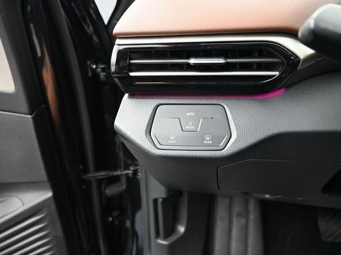 Used 2023 Volkswagen ID.4 Pro image 31