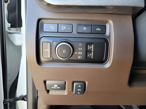 Used 2024 Ford F350 King Ranch image 10