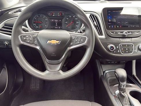 Used 2023 Chevrolet Malibu LT FWD image 20