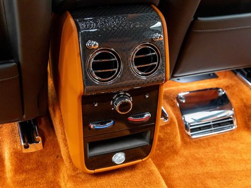 New 2026 Rolls-Royce Cullinan Black Badge image 33