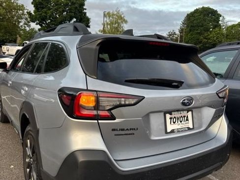 Used 2024 Subaru Outback Onyx Edition AWD/4WD image 3