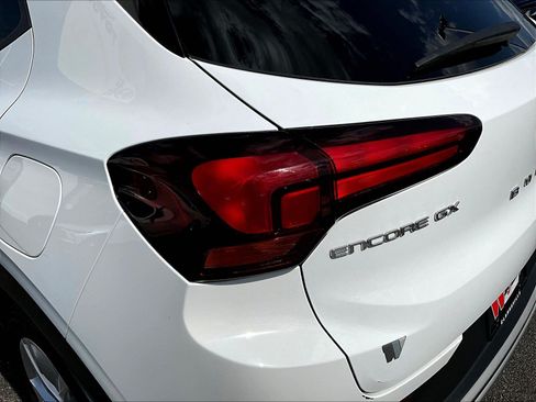 Used 2024 Buick Encore GX Preferred FWD image 23
