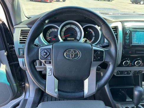 Used 2015 Toyota Tacoma 4x4 Double Cab image 19