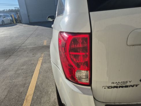 Used 2007 Pontiac Torrent AWD w/ Preferred Package image 9