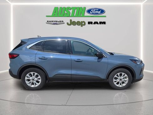 Certified 2023 Ford Escape Active AWD/4WD image 6