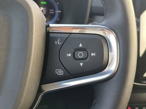 Used 2024 Volvo XC40 Recharge Plus w/ Protection Package Premier image 25