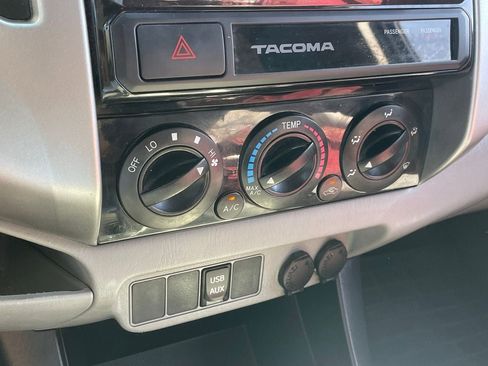 Used 2015 Toyota Tacoma PreRunner image 9