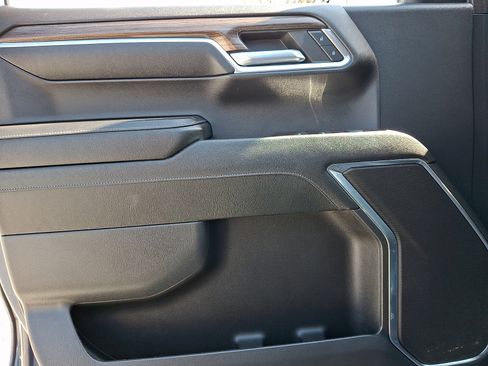 Used 2023 Chevrolet Silverado 1500 LT AWD/4WD image 13